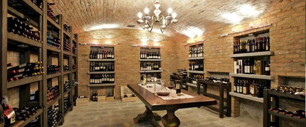 La Maragliana Aparthotel Castel Rocchero Eksteriør bilde